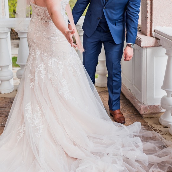 Wedding Dress *Altered* Essence of Australia Fit & Flare/Mermaid size 14 - Picture 2 of 7